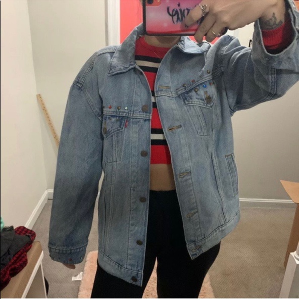 Levi’s Oversized Denim Jacket With Studs 🤍 - Picture 3 of 4